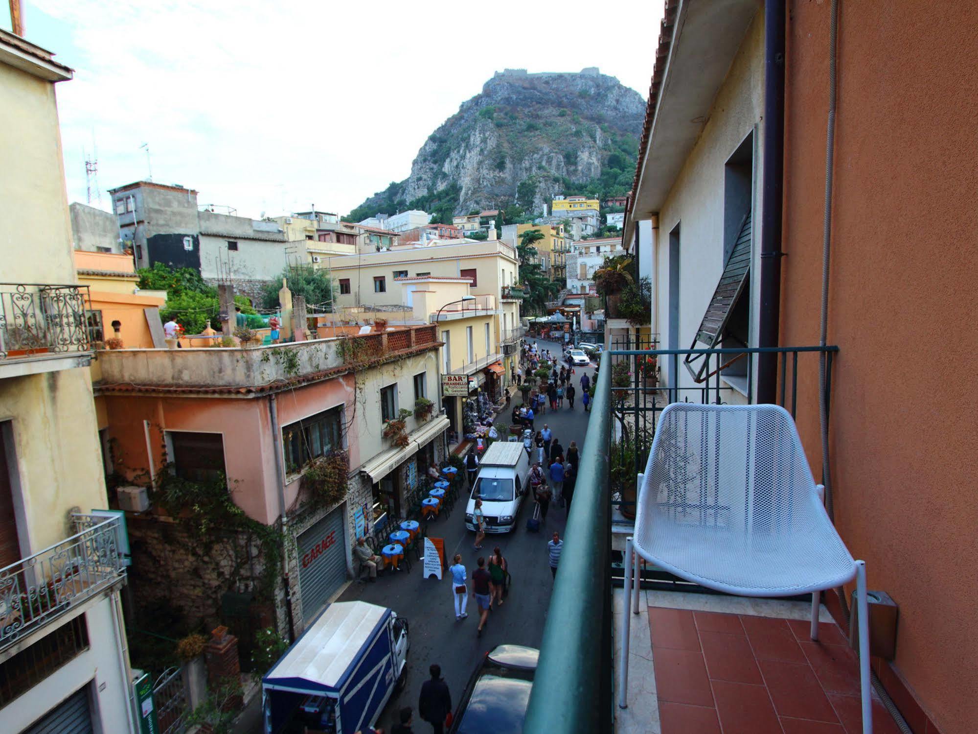 Innpiero Taormina Luaran gambar