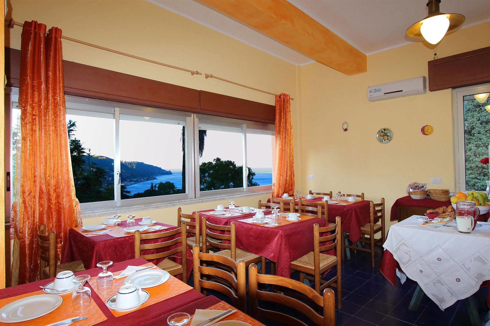 Innpiero Taormina Luaran gambar